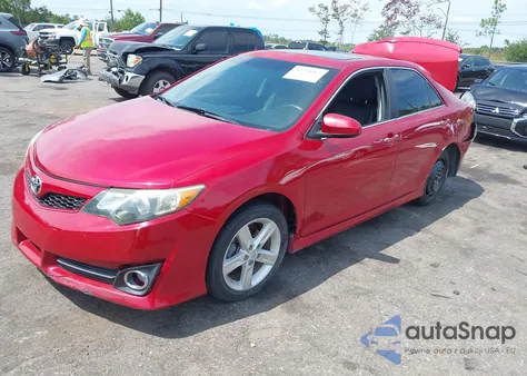 2014 Toyota Camry Se z USA, uszkodzony, nr VIN 4T1BF1FK0EU759006